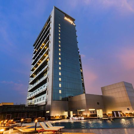 Sunday Hotels And Residences Γκουργκάον Εξωτερικό φωτογραφία