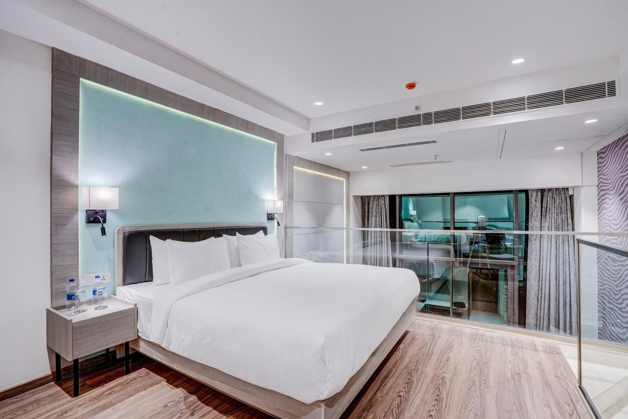 Sunday Hotels And Residences Γκουργκάον Εξωτερικό φωτογραφία