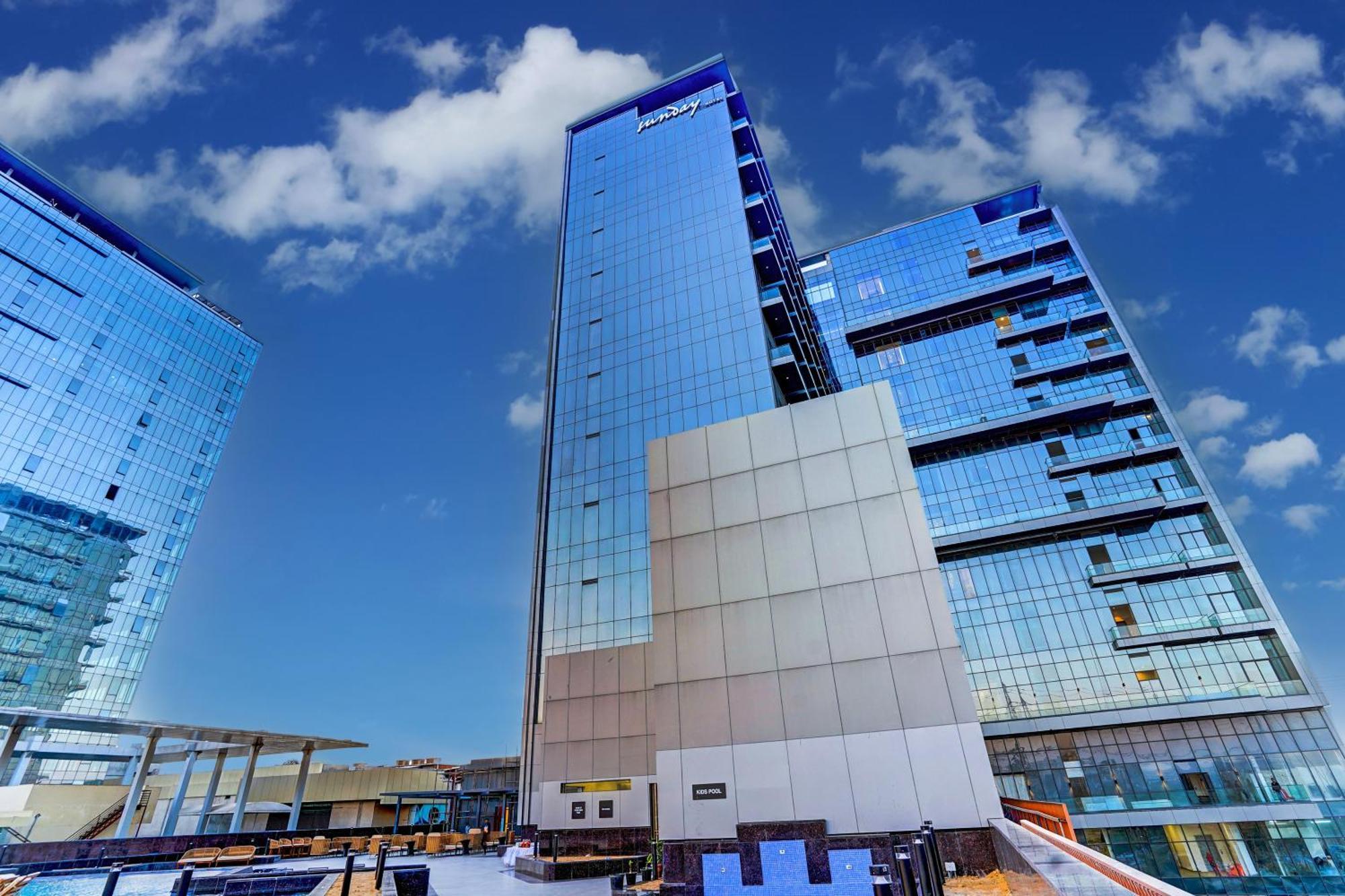 Sunday Hotels And Residences Γκουργκάον Εξωτερικό φωτογραφία