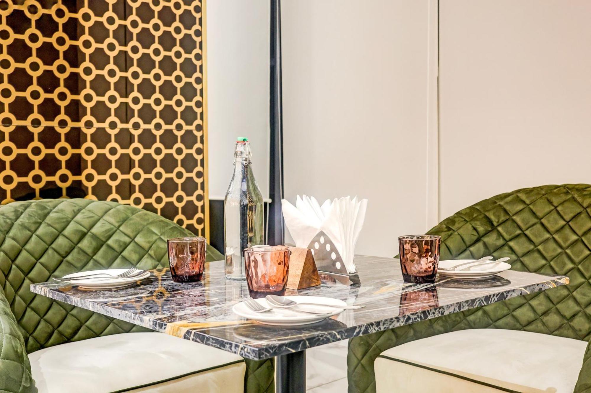 Sunday Hotels And Residences Γκουργκάον Εξωτερικό φωτογραφία
