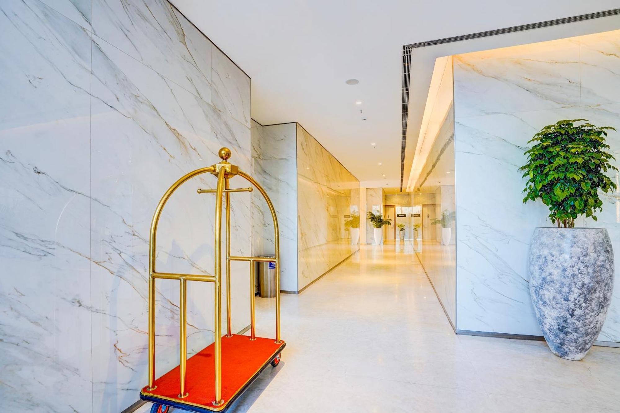 Sunday Hotels And Residences Γκουργκάον Εξωτερικό φωτογραφία